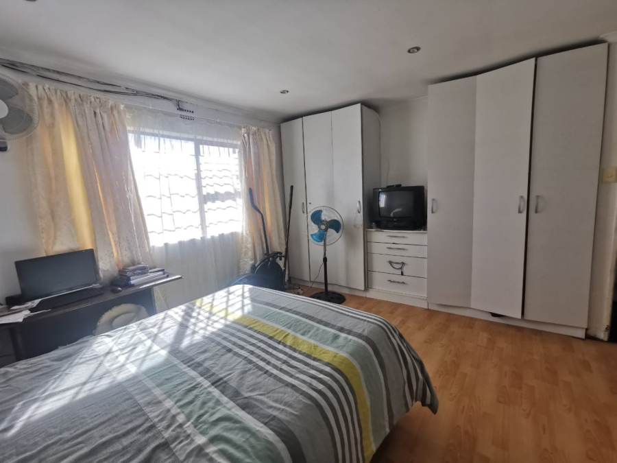 3 Bedroom Property for Sale in Pelican Park Western Cape